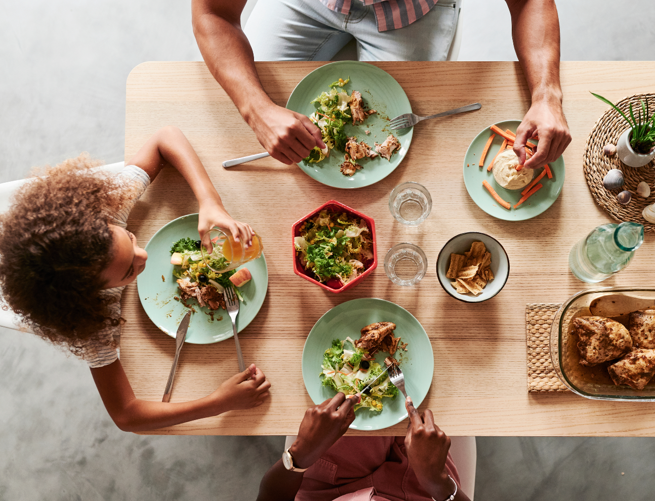 Famiglie a tavola: l’esempio vien mangiando!